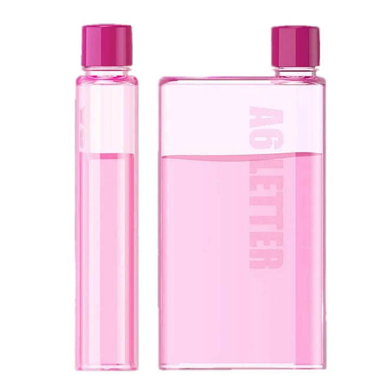 Bouteille d'eau plate tendance