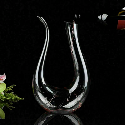 Carafe à vin élégante en cristal en forme de U de 1500 ml